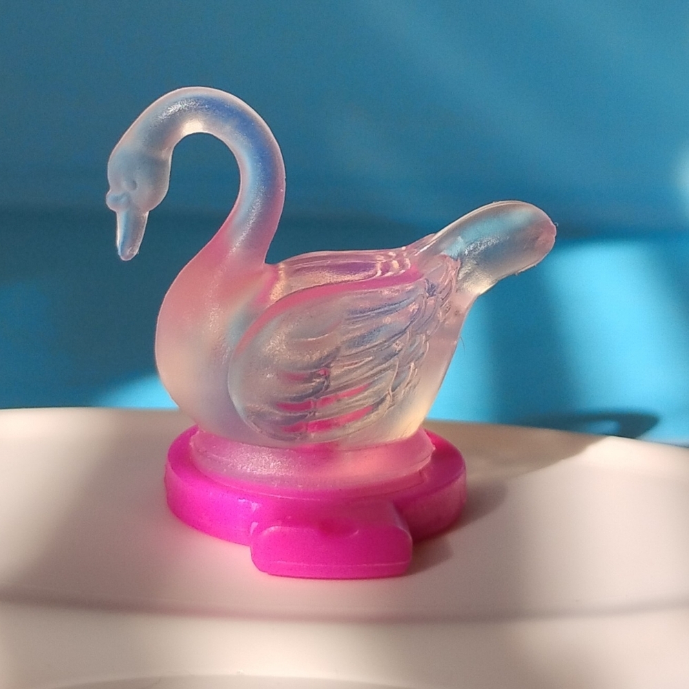 Swan Ice Sculpture 1" Mini Micro Figurine Toy Popteenies Doll Playset
